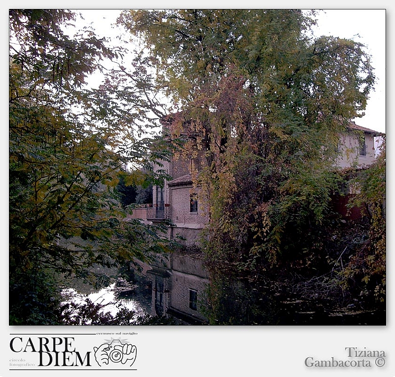 Milano lungo la Martesana Scorcio sul  naviglio.jpg